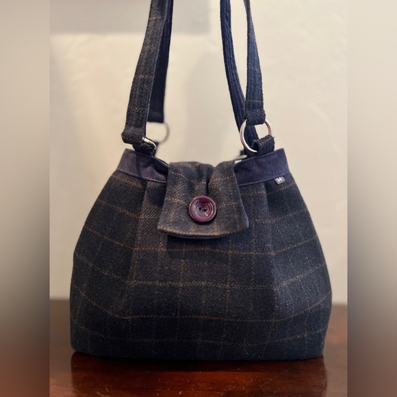 Earth Squared Handbags - Unique Dark Navy Blue Plaid Women's Shoulder Bag